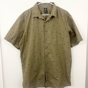 Mountain Hardware men's button-down breathable outdoorsy dress shirt size large
